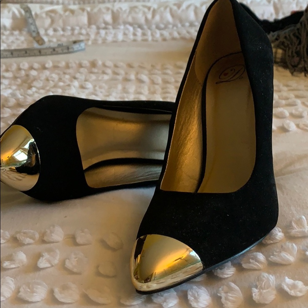 Gold toe black high heels